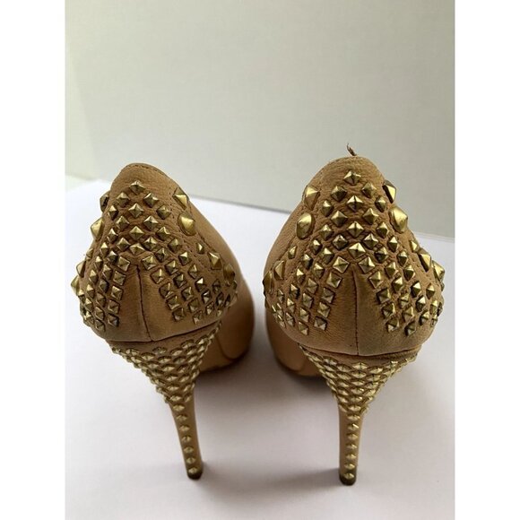 ✨2/$20✨ Vince Camuto Women's Tan High Heels with Gold Tacks Pumps Size 6 - Picture 4 of 16